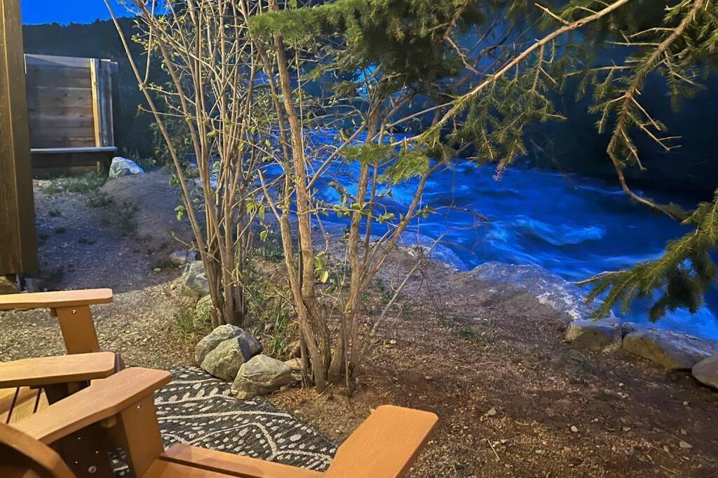 Thorpe On The Water. Creekside Cabin. Сasa de vacaciones Nederland