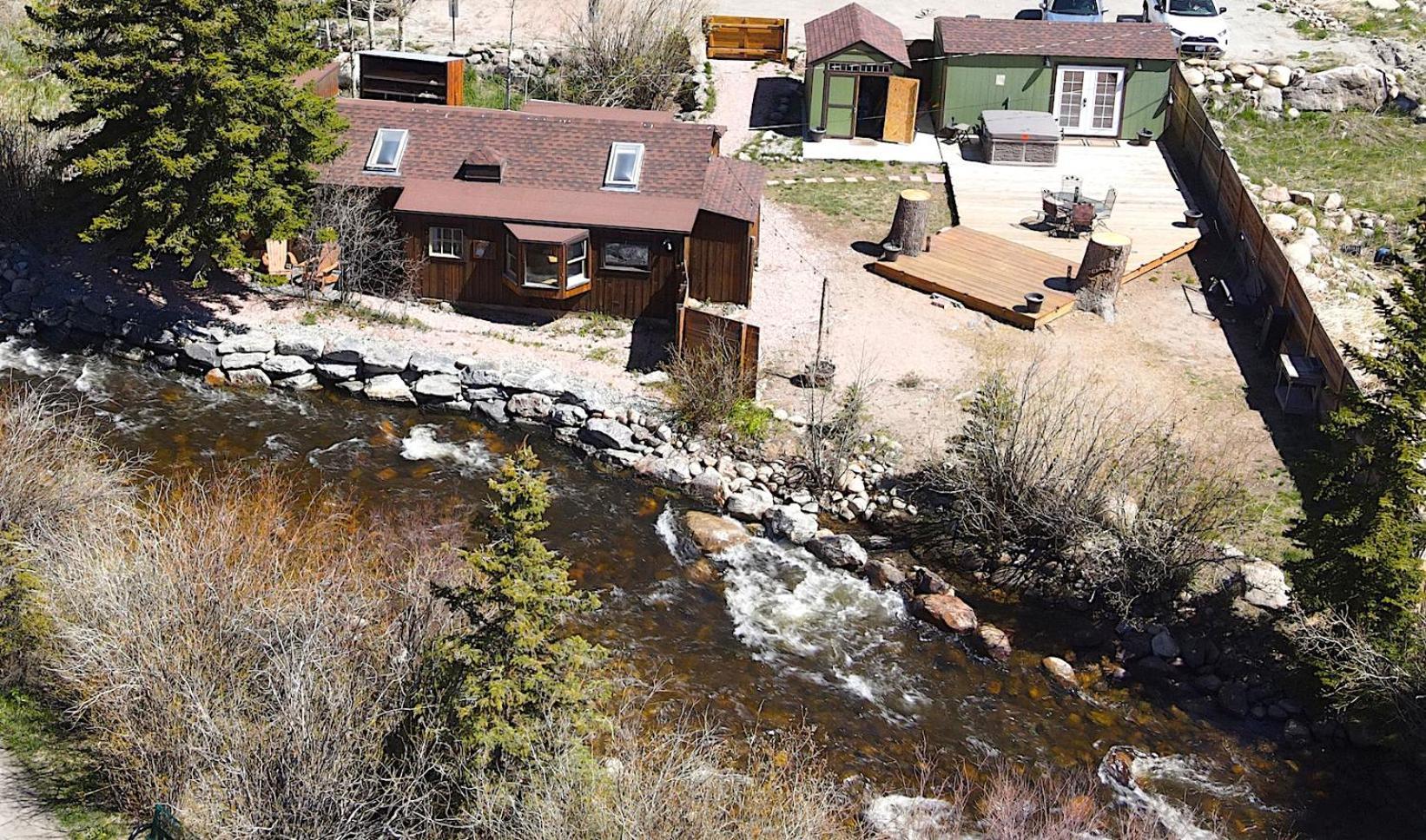 Thorpe On The Water. Creekside Cabin.
